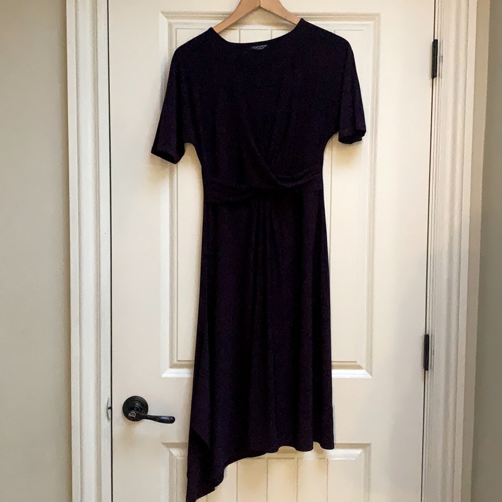 Elegant midi purple dress.